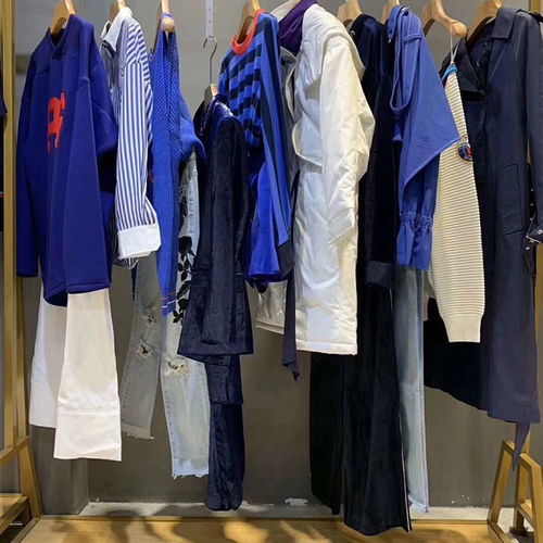 诗韵夏装新款女装批发 打造时尚服饰供应链核心